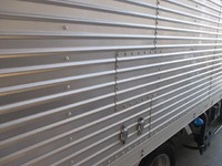 いすゞエルフアルミバン小型（2t・3t）[写真07]