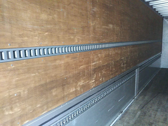 日野プロフィアアルミウイング大型（10t）[写真10]