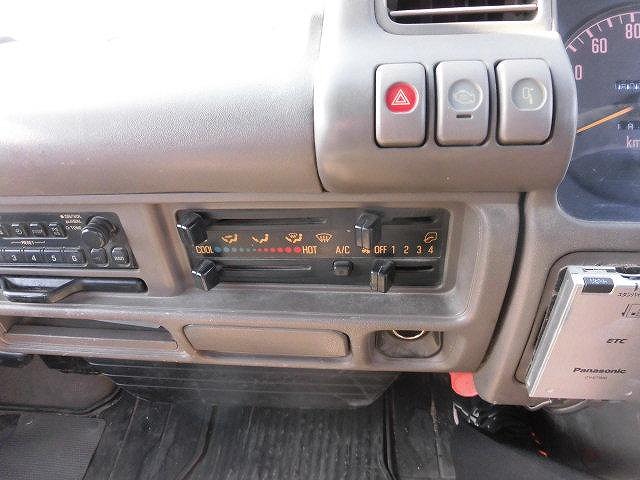 いすゞエルフクレーン付小型（2t・3t）[写真15]