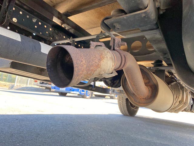 いすゞエルフ平ボディ小型（2t・3t）[写真22]