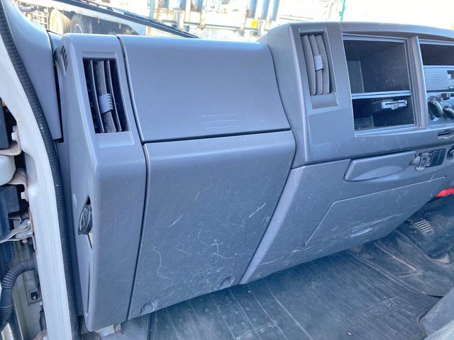 いすゞエルフ平ボディ小型（2t・3t）[写真31]