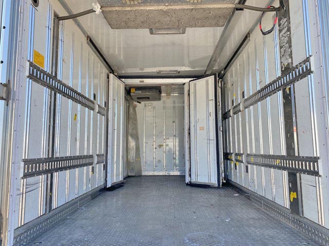 三菱ふそうキャンター冷凍車（冷蔵車）小型（2t・3t）[写真12]