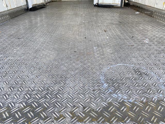 三菱ふそうキャンター冷凍車（冷蔵車）小型（2t・3t）[写真15]