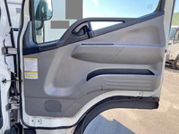 三菱ふそうキャンター冷凍車（冷蔵車）小型（2t・3t）[写真31]