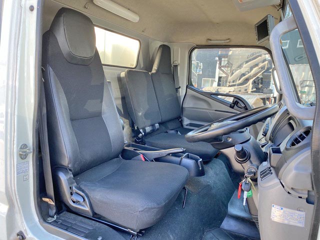 三菱ふそうキャンター冷凍車（冷蔵車）小型（2t・3t）[写真34]