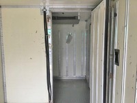 いすゞエルフ冷凍車（冷蔵車）小型（2t・3t）[写真10]