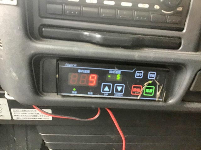 いすゞエルフ冷凍車（冷蔵車）小型（2t・3t）[写真28]