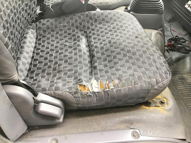 いすゞエルフ冷凍車（冷蔵車）小型（2t・3t）[写真30]