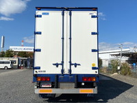 いすゞギガアルミウイング大型（10t）[写真12]