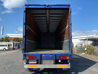 いすゞギガアルミウイング大型（10t）[写真13]