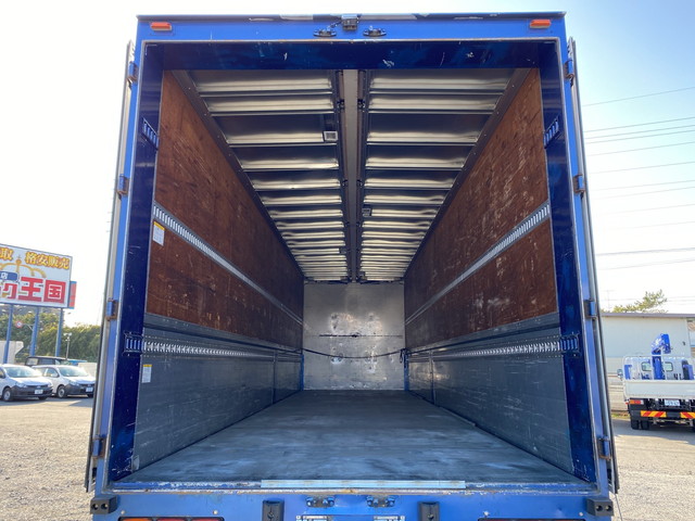 いすゞギガアルミウイング大型（10t）[写真14]