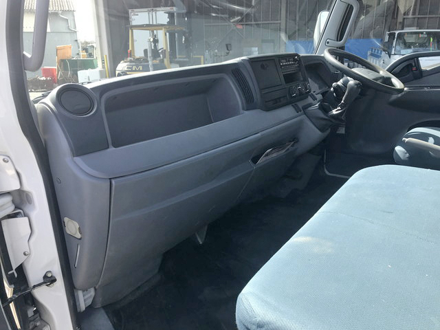 三菱ふそうキャンタークレーン4段小型（2t・3t）[写真35]