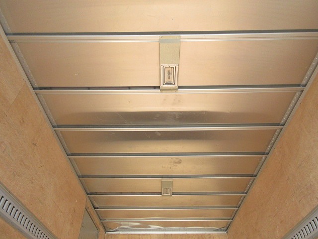 日産アトラスアルミバン小型（2t・3t）[写真11]