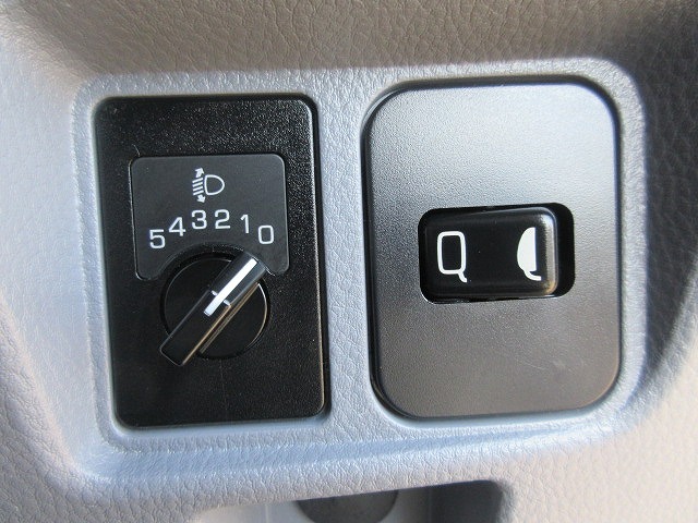 日産アトラスアルミバン小型（2t・3t）[写真31]