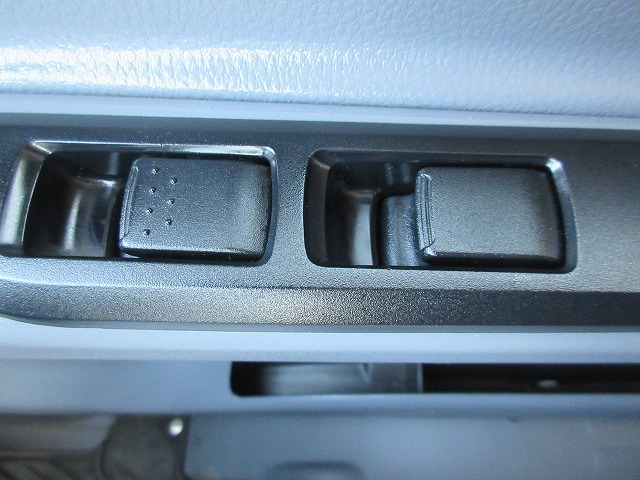 日産アトラスアルミバン小型（2t・3t）[写真32]