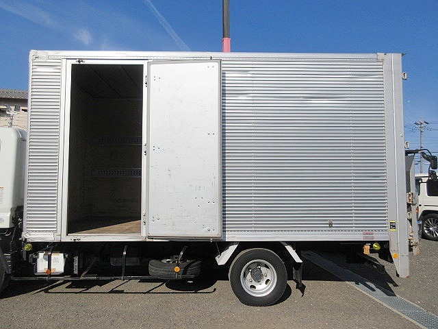 日産アトラスアルミバン小型（2t・3t）[写真05]