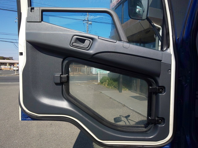 三菱ふそうファイターアルミバン中型（4t）[写真26]