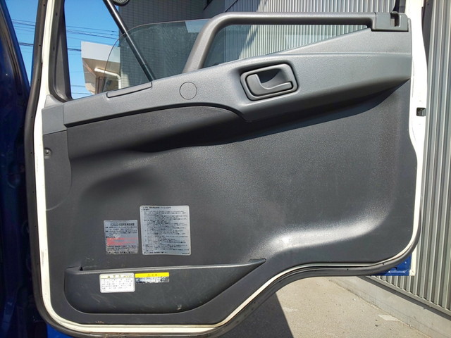 三菱ふそうファイターアルミバン中型（4t）[写真27]