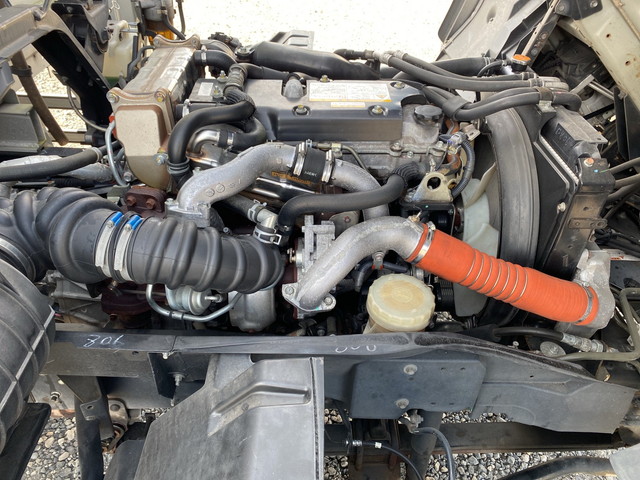 いすゞフォワードアルミウイング中型（4t）[写真22]