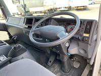 いすゞフォワードアルミウイング中型（4t）[写真27]