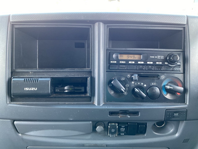 いすゞフォワードアルミウイング中型（4t）[写真35]