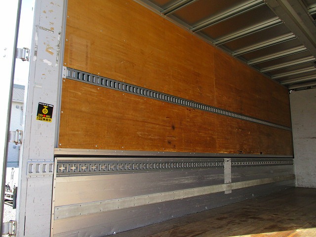 日野レンジャーアルミウイング中型（4t）[写真12]