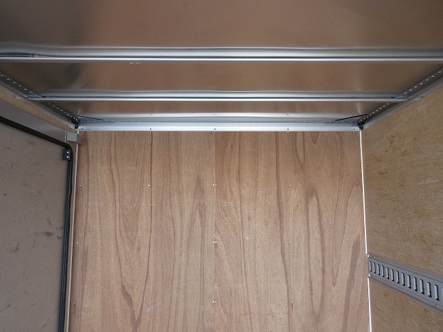 トヨタダイナアルミバン小型（2t・3t）[写真12]