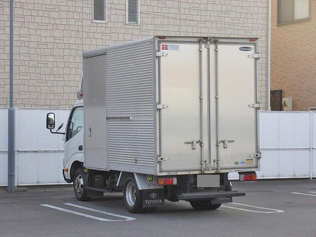 トヨタダイナアルミバン小型（2t・3t）[写真04]