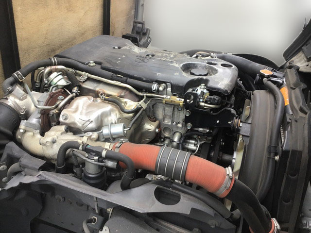 いすゞエルフ平ボディ小型（2t・3t）[写真14]