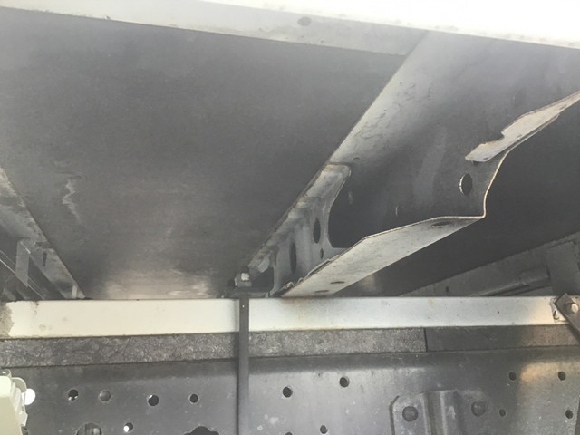 日野デュトロ平ボディ小型（2t・3t）[写真14]