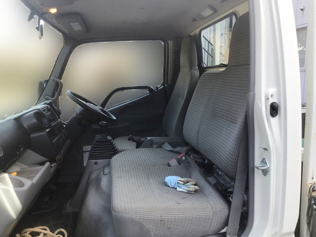 日野デュトロ平ボディ小型（2t・3t）[写真22]