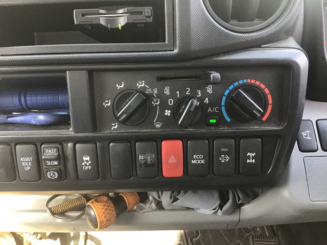 日野デュトロ平ボディ小型（2t・3t）[写真28]