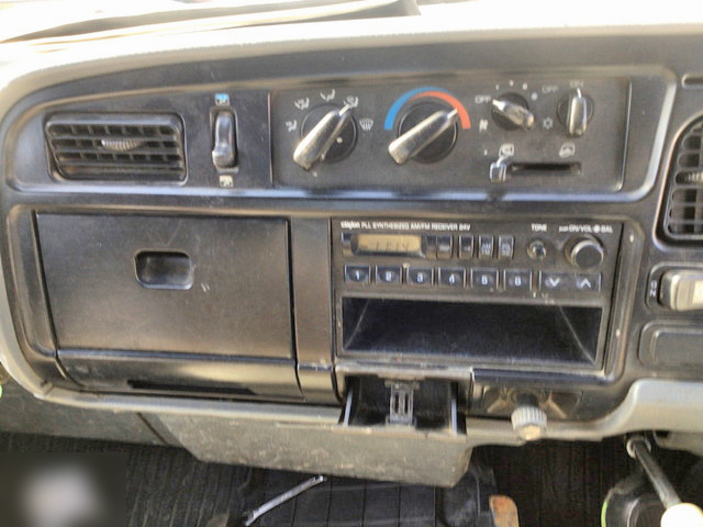 三菱ふそうキャンターダンプ・クレーン付小型（2t・3t）[写真27]