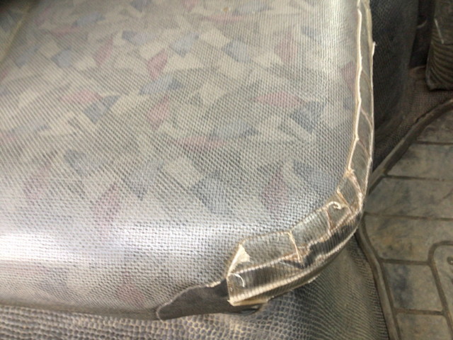 いすゞエルフダンプ小型（2t・3t）[写真17]