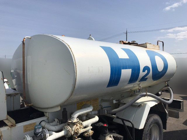 三菱ふそうキャンター散水車小型（2t・3t）[写真02]