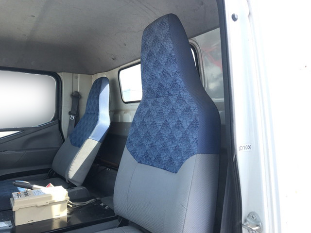 三菱ふそうキャンター散水車小型（2t・3t）[写真24]