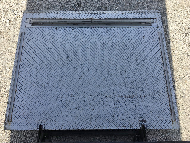 日野デュトロアルミバン小型（2t・3t）[写真17]