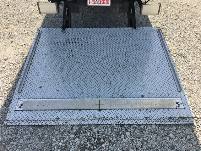 日野デュトロアルミバン小型（2t・3t）[写真18]