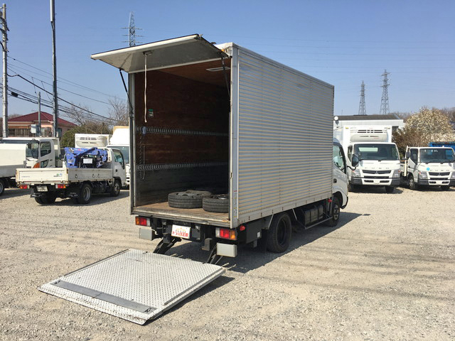 日野デュトロアルミバン小型（2t・3t）[写真02]