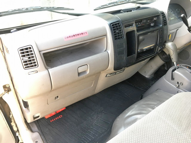 日野デュトロアルミバン小型（2t・3t）[写真34]