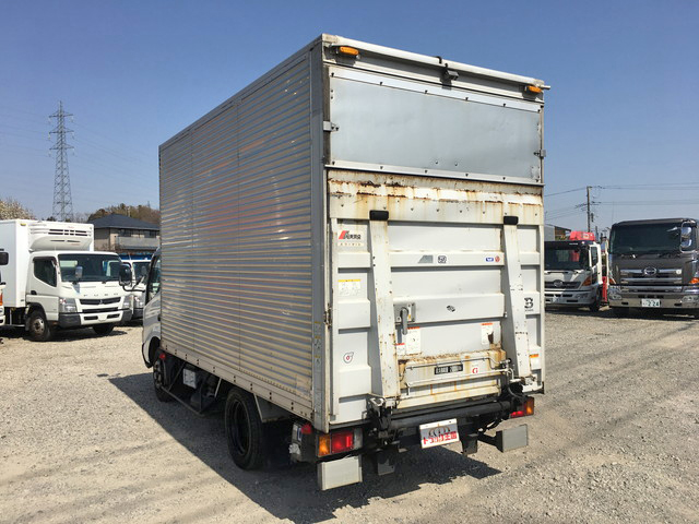 日野デュトロアルミバン小型（2t・3t）[写真04]