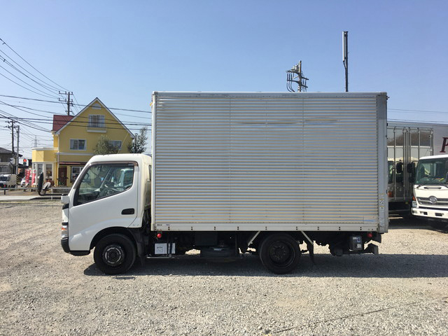 日野デュトロアルミバン小型（2t・3t）[写真05]