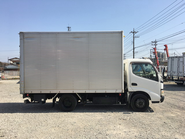 日野デュトロアルミバン小型（2t・3t）[写真06]
