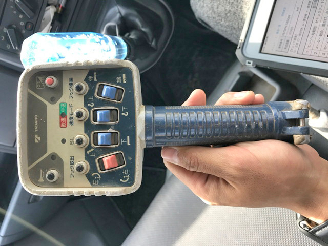 三菱ふそうキャンタークレーン3段小型（2t・3t）[写真12]