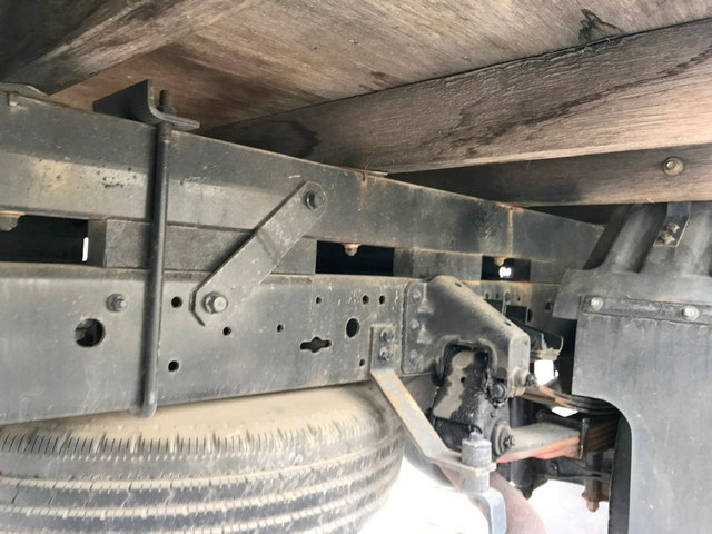 三菱ふそうキャンタークレーン3段小型（2t・3t）[写真15]