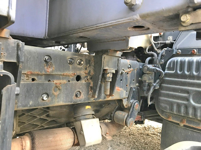 三菱ふそうキャンタークレーン3段小型（2t・3t）[写真17]