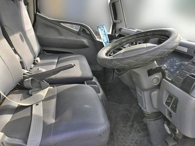 三菱ふそうキャンタークレーン3段小型（2t・3t）[写真22]