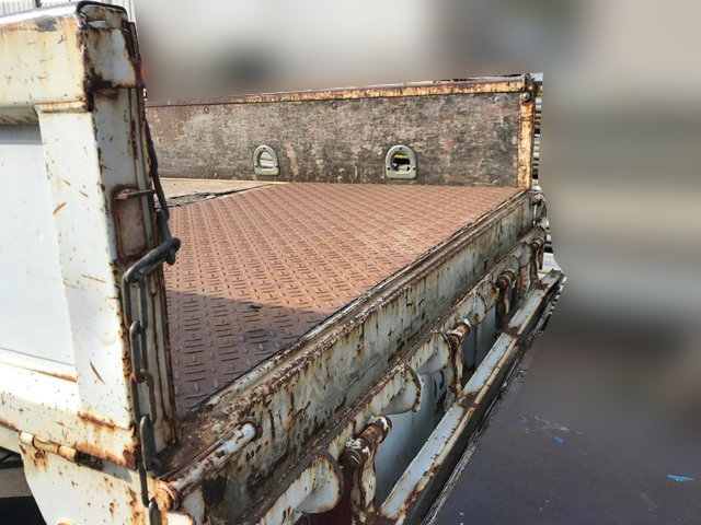 三菱ふそうキャンタークレーン3段小型（2t・3t）[写真05]