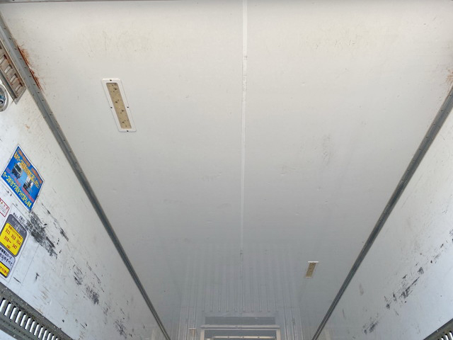 いすゞフォワード冷凍車（冷蔵車）中型（4t）[写真11]