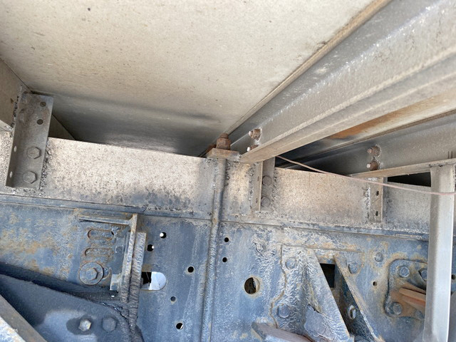 いすゞフォワード冷凍車（冷蔵車）中型（4t）[写真23]